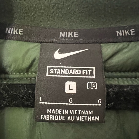 Men’s Nike Puffer Jacket - Green, Hood, Size L - Picture 5 of 5